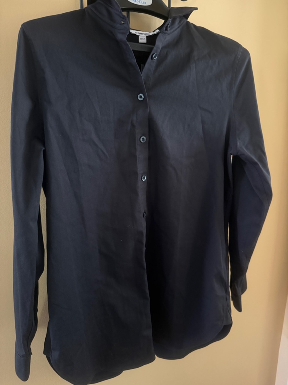 Classic Button-Front Long Sleeve Collared Shirt in Black NWT